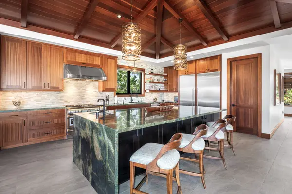 68-1073 KE KAILANI DR, Kamuela, HI 96743