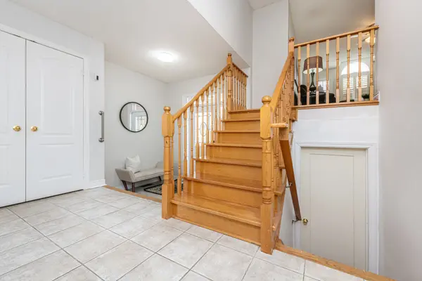 5 Rustic WAY, Caledon, ON L7E 2G1