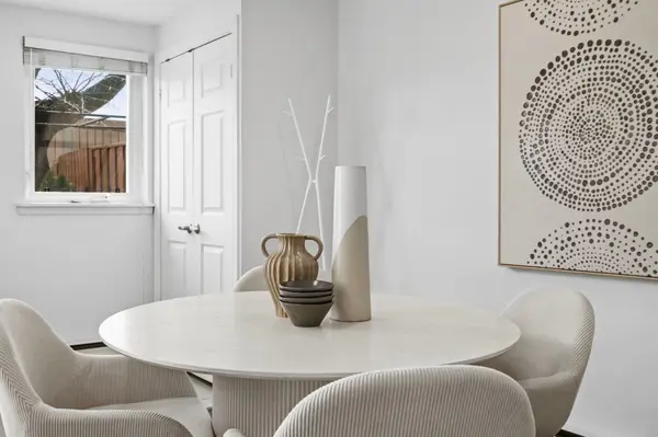 1055 Dundas ST E #179, Mississauga, ON L4Y 3X6