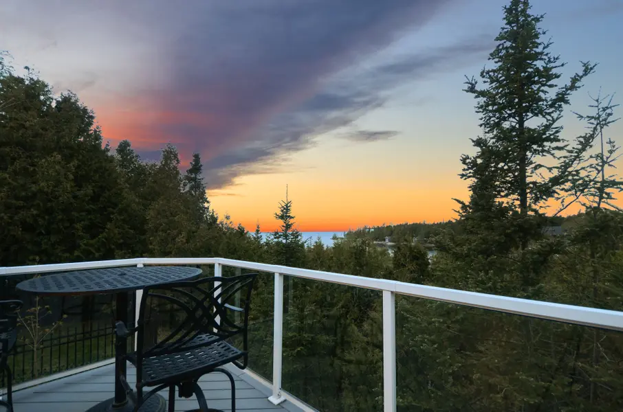 80 Corey CRES, Northern Bruce Peninsula, ON N0H 2R0