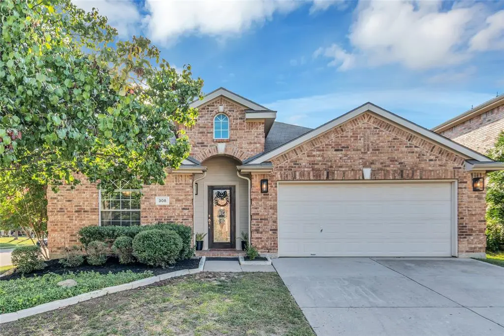 308 Cadbury Drive, Euless, TX 76040