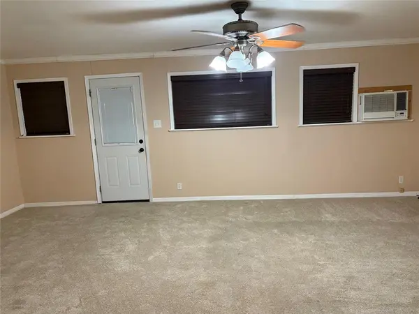 5057 Penrose Avenue, Fort Worth, TX 76116