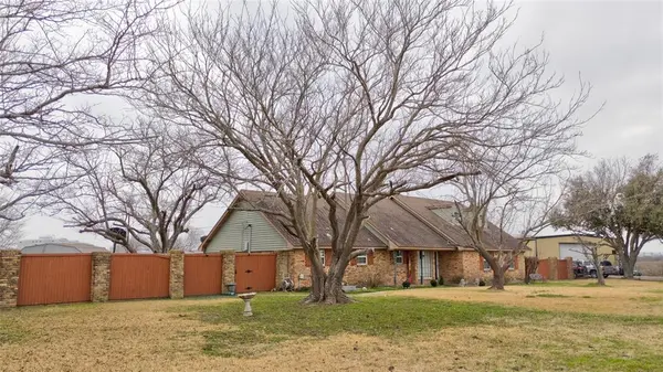 3674 E State Highway 243, Kaufman, TX 75142