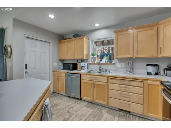 2456 Gillette DR SE, Port Orchard, WA 98366