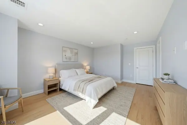 60 Dewitt St, Garfield City, NJ 07026