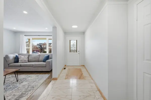 669 Highview RD, Pickering, ON L1V 4W2