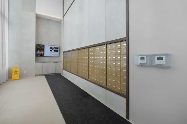 1000 Portage Pkwy #310, Vaughan, ON L4K 0L1