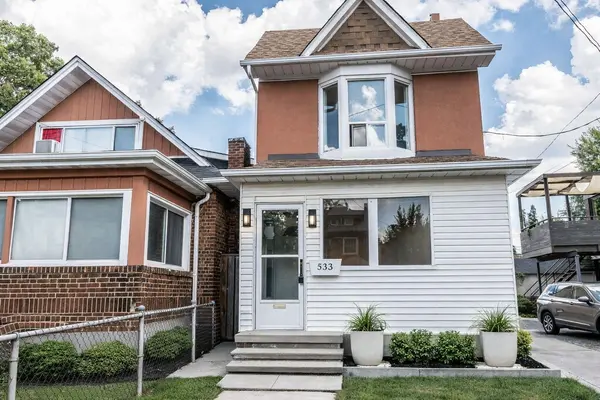 533 Beresford AVE #BSMT, Toronto W02, ON M6S 3C2