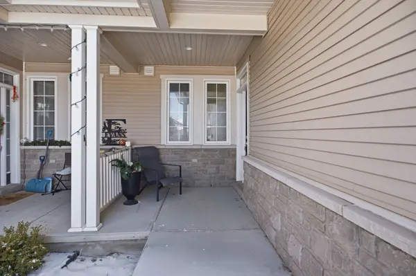 104 Laramie CRES, Barrhaven, ON K2J 5Z8