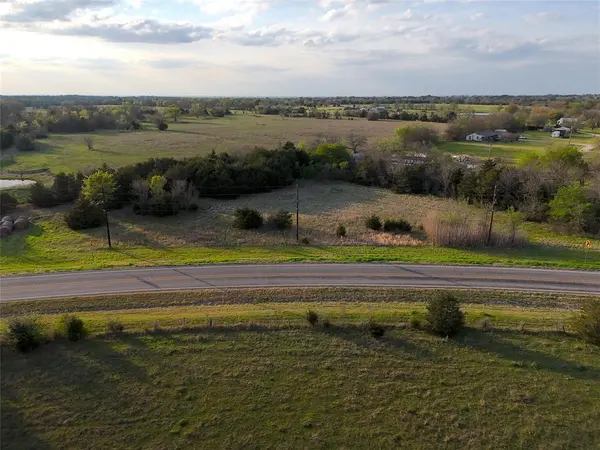 025 FM 2194, Celeste, TX 75423