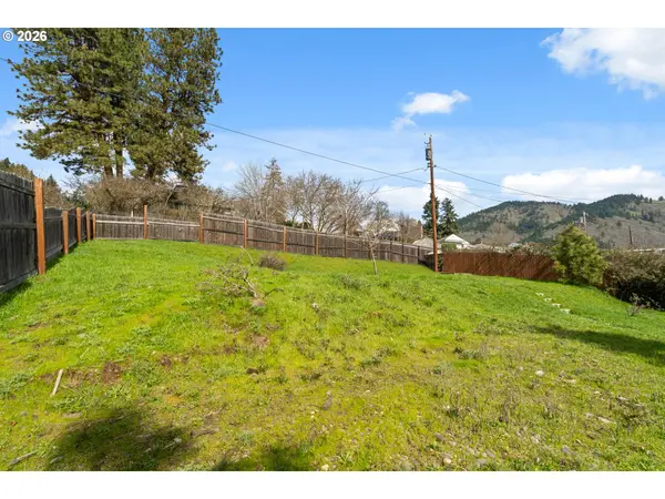 0 NW Garfield AVE #2, White Salmon, WA 98672