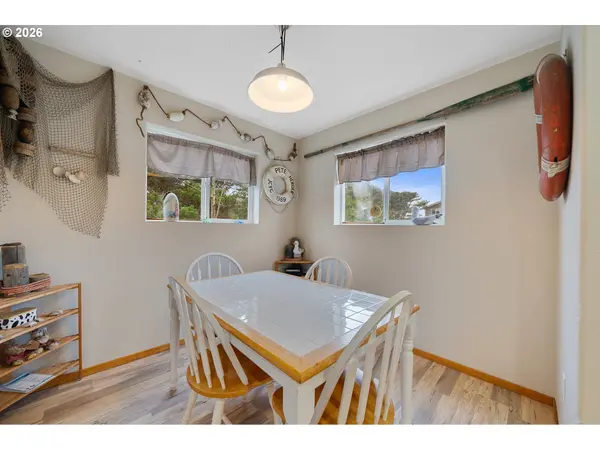 26035 BEACH DR, Rockaway Beach, OR 97136