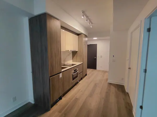 180 Front ST E #1615, Toronto C08, ON M5A 0A9