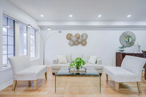 18 QUATTRO AVE, Richmond Hill, ON L4E 0S5