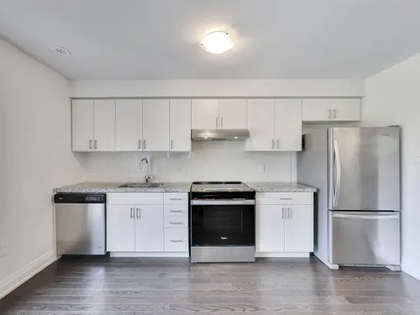 14 Creekbank RD #Apt 2, Toronto W04, ON M6L 0A4