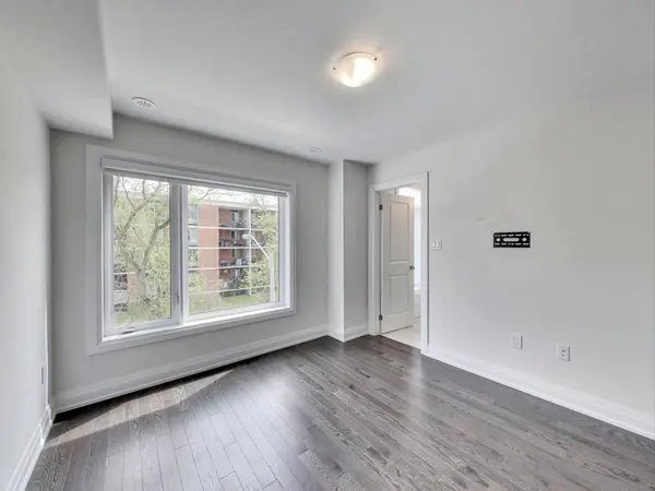 14 Creekbank RD #Apt 2, Toronto W04, ON M6L 0A4