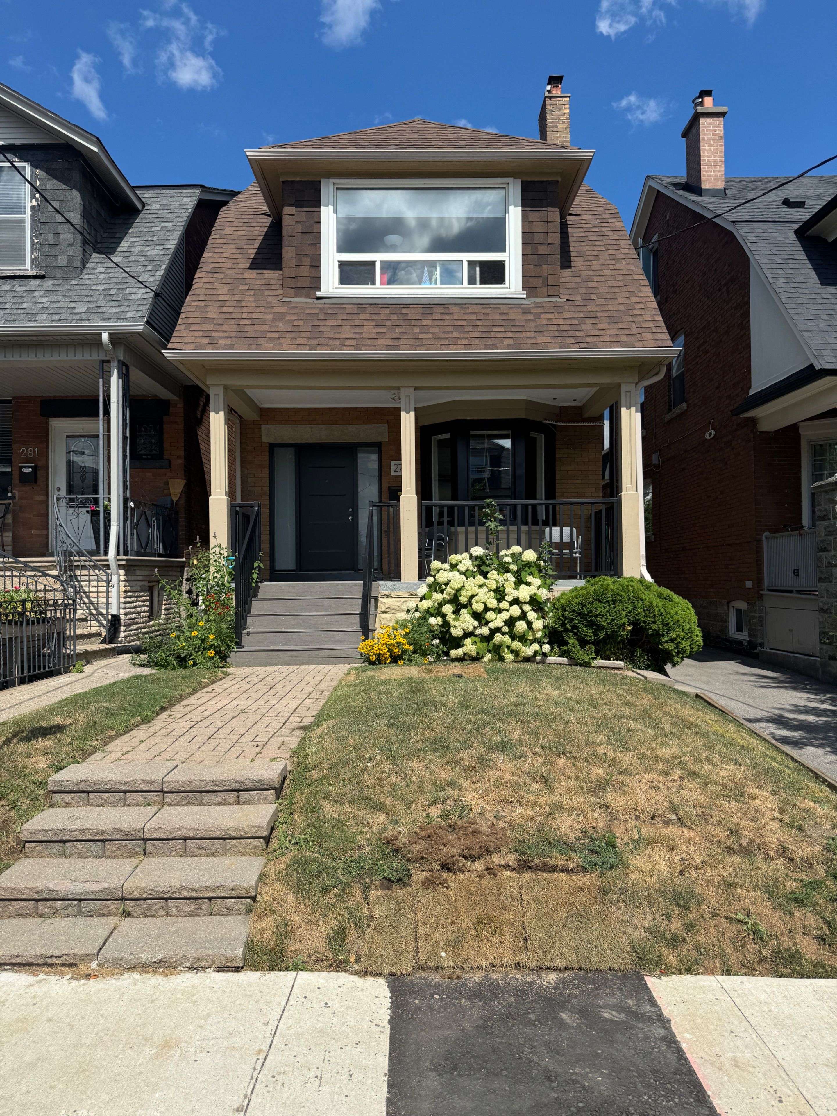 279 Lauder AVE ##1 lower, Toronto C03, ON M6E 3H5