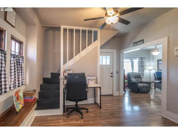 334 NE NASH ST, Roseburg, OR 97470