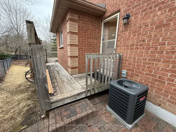 34 Cypress CT #Basement, Aurora, ON L4G 6S8