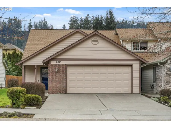 420 WALNUT WAY, Silverton, OR 97381