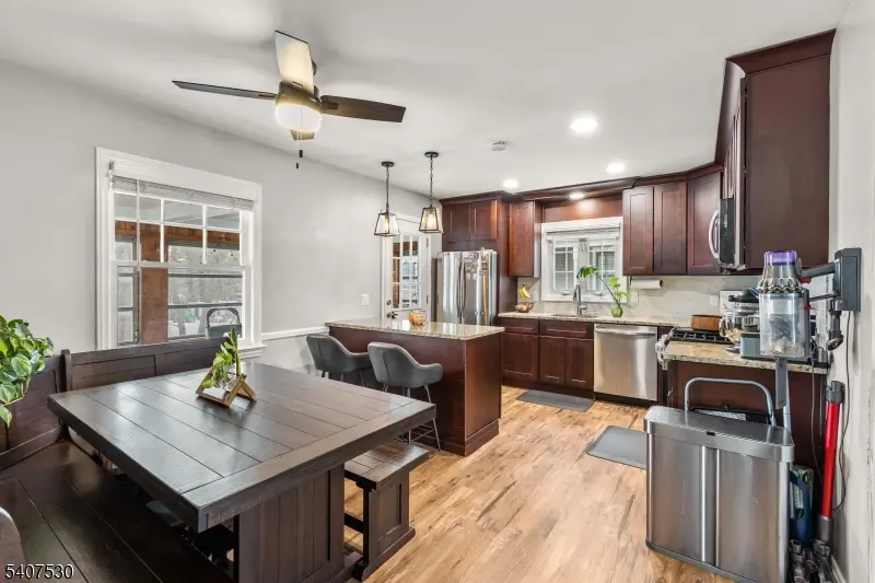 128 E Roselle Avenue, Roselle Park Boro, NJ 07204