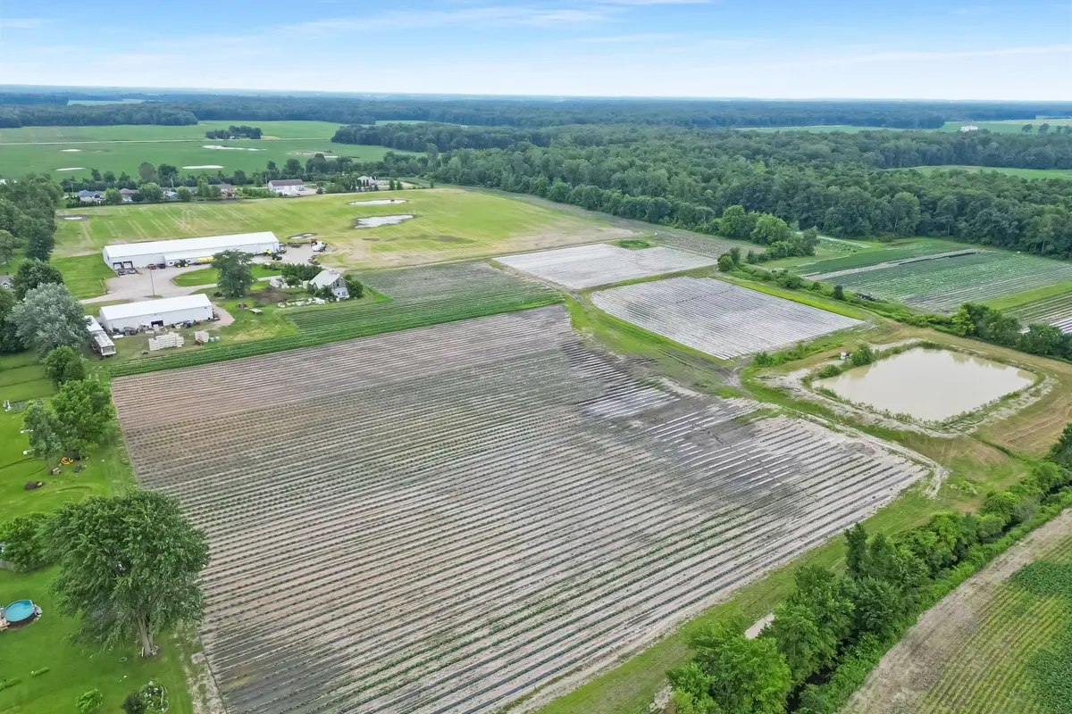 11 Tucker ST, Newbury, ON N0L 1Z0