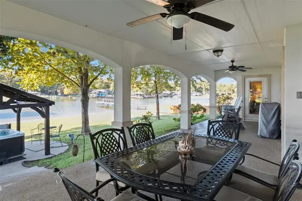 189 Ben Lacy Drive, Gun Barrel City, TX 75156