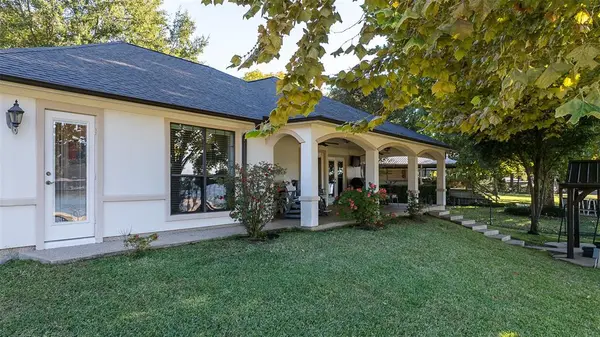 189 Ben Lacy Drive, Gun Barrel City, TX 75156