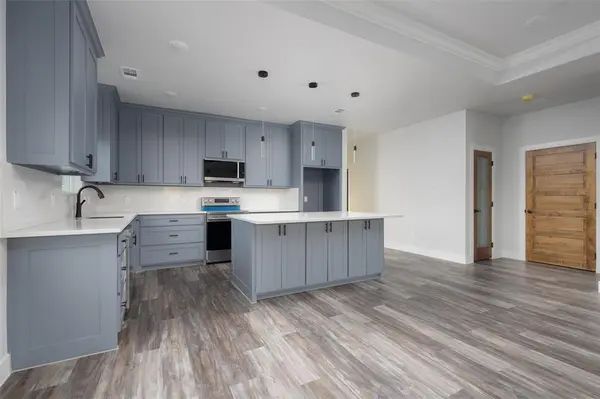 411 W Elm Street, Whitewright, TX 75491