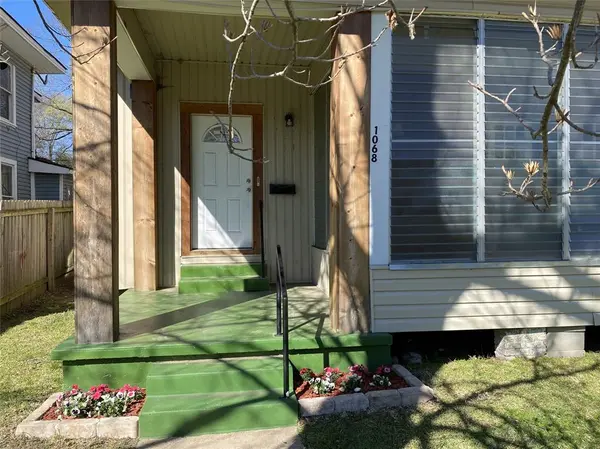 1068 College Street, Shreveport, LA 71104