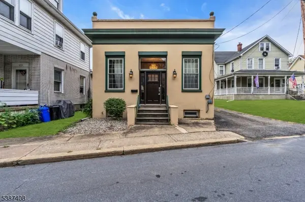 933 Lee Ave, Alpha Boro, NJ 08865