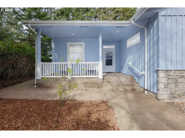 705 NW HIGHLAND CIR, Waldport, OR 97394