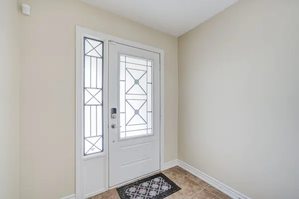 72 Aspen Hills RD, Brampton, ON L6Y 0H7