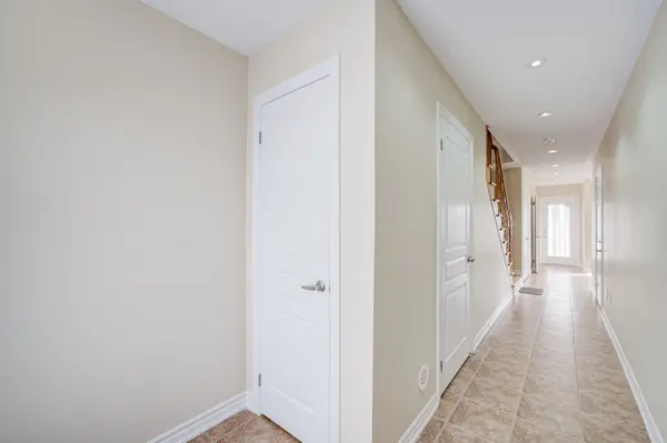 72 Aspen Hills RD, Brampton, ON L6Y 0H7