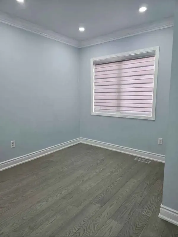 6399 Spinnaker CIR #25, Mississauga, ON L5W 1Z4