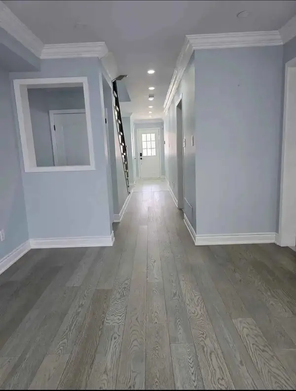 6399 Spinnaker CIR #25, Mississauga, ON L5W 1Z4