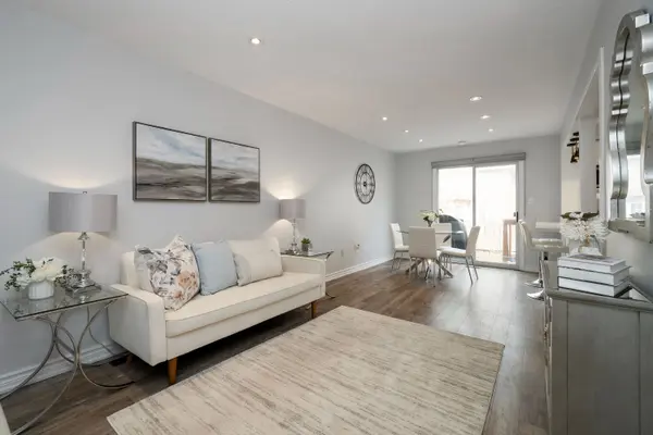 760 Ashprior AVE, Mississauga, ON L5R 3P1