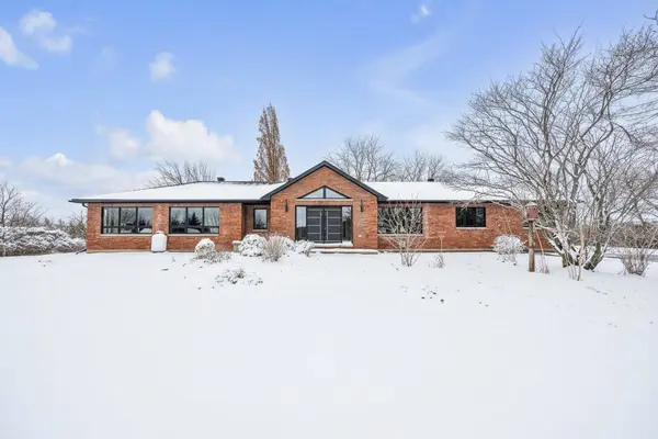 676 Foxton RD, Belleville, ON K0K 2Y0