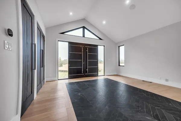 676 Foxton RD, Belleville, ON K0K 2Y0