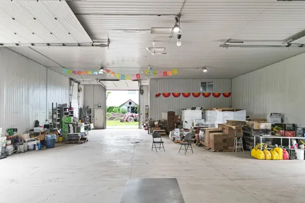 11 Tucker ST, Newbury, ON N0L 1Z0