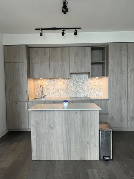 1 Yorkville AVE #3405, Toronto C02, ON M4W 0B1