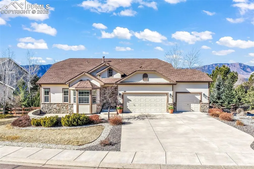 69 Saber Creek DR, Monument, CO 80132