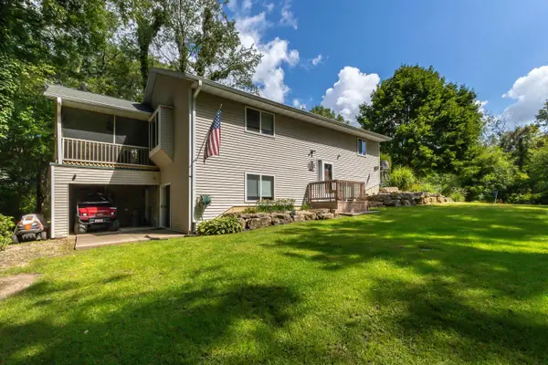 9A211 Walnut Lane, Apple River, IL 61001