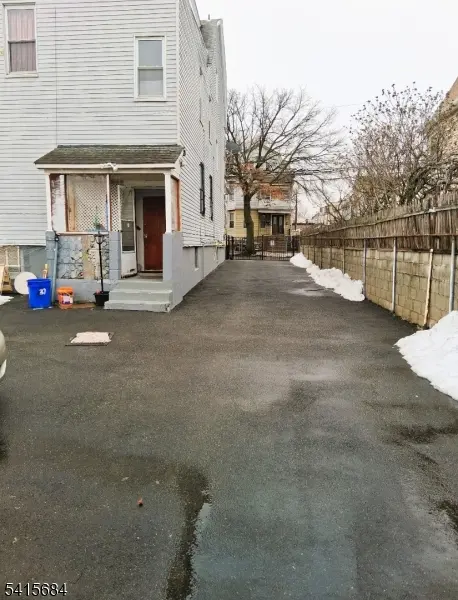 37 Springdale Ave, Newark City, NJ 07107