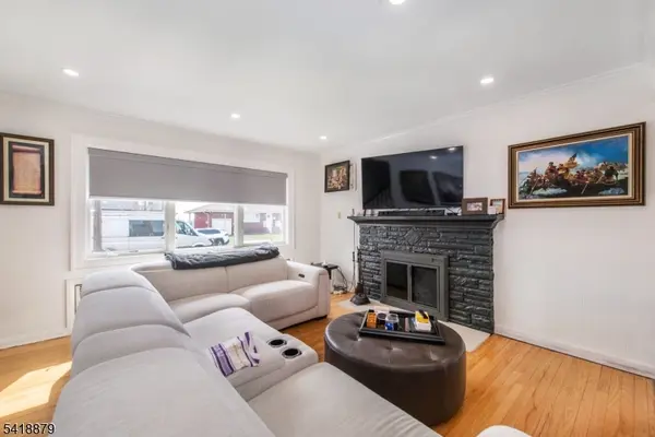 23 Lois Ave, Clifton City, NJ 07014