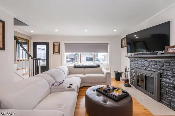 23 Lois Ave, Clifton City, NJ 07014