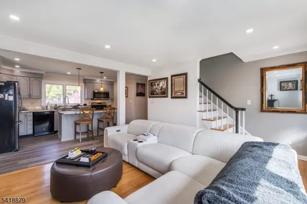 23 Lois Ave, Clifton City, NJ 07014