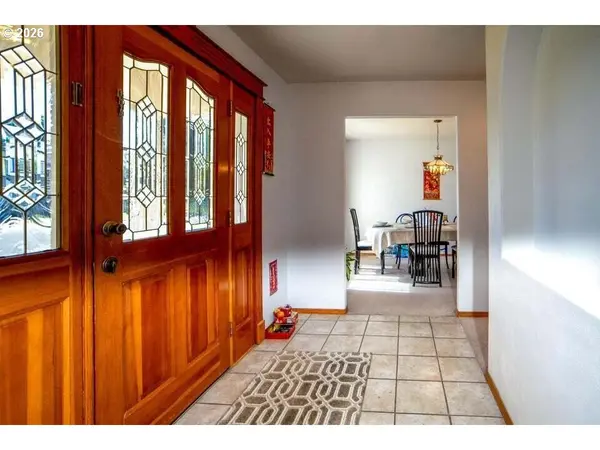 214 SW MEADOW LAKES DR, Prineville, OR 97754