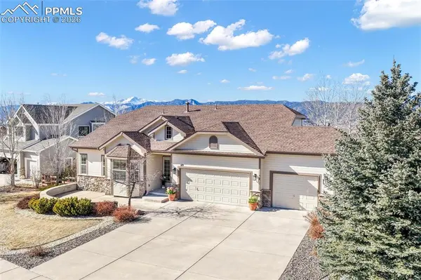 69 Saber Creek DR, Monument, CO 80132