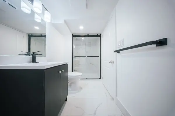 45 Hemingford PL #BSMT, Whitby, ON L1R 1E7